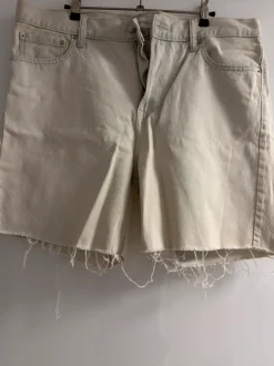 Calvin Klein kurze Jeanshose, Größe XL