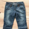 Capri Jeans