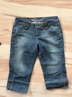 Capri Jeans