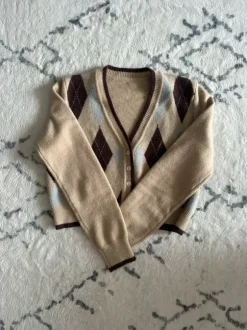 Cardigan mit Karo Muster