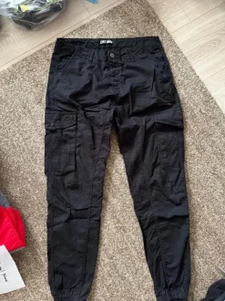 Cargo W32/L32