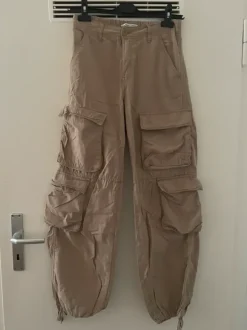 Cargohose Bershka // S