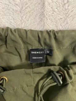 Cargohose Parachute in grün/khaki