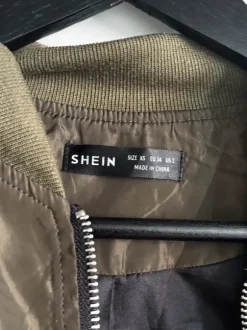 Coole bauchfreie Bomberjacke Jacke