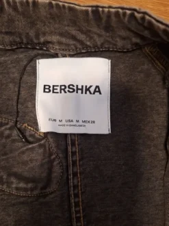 coole, graue jeansjacke