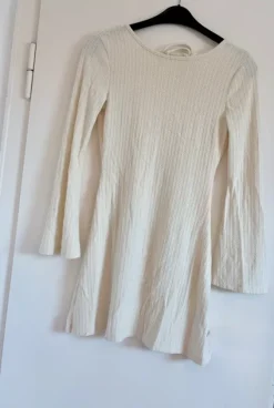Cremefarbenes Strandkleid