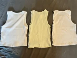 Crop tops - white & pastel green