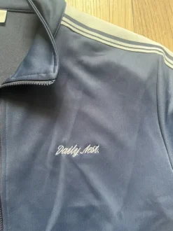Daily aesthetikz vest