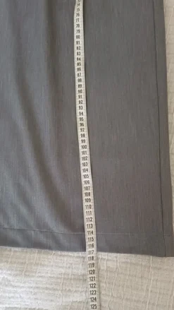 Damenhose mit weitem Bein, Größe 42