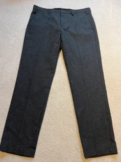 Die Wollhose mit Bügelfalte