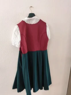 Dirndl neu ungetragen mit 2 Blusen Gr.52/ Oktoberfest/ Tracht