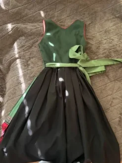 Dirndl Wildleder-Optik dunkelgrün/schwarz Größe 32