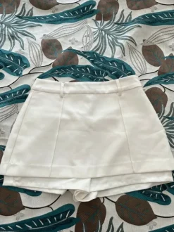 Dissh Skort