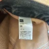 Dunkelblaue Jeans mit grauen Akzenten (Mann)