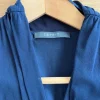 Dunkelblaues festliches kurzes Kleid bis zum Knie mit Tüllstoff gr. XS