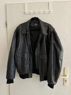 dunkelbraune Lederjacke von Urban Outfitters