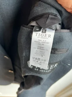 Dunkelgrauer Anzug von Tiger of Sweden