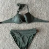 dunkelgrüner bikini
