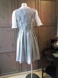 Ein süßes Kleid für meine Wally ?