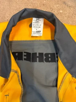 Einen Overall von Liebherr