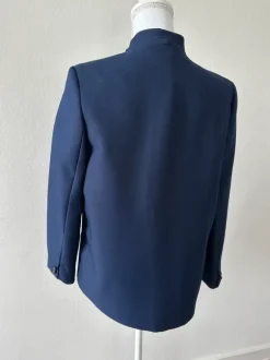 Eleganter dunkelblauer Blazer in Größe 36