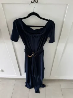 Eleganter Off-Shoulder Jumpsuit von Joseph Ribkoff