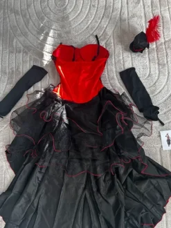 Elegantes Burlesque-/Showgirl-Kostüm in Rot-Schwarz – mit Hut & Armstulpen – Größe XL