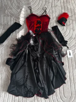 Elegantes Burlesque-/Showgirl-Kostüm in Rot-Schwarz – mit Hut & Armstulpen – Größe XL