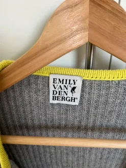 Emily van den Bergh Strickjacke Größe 44
