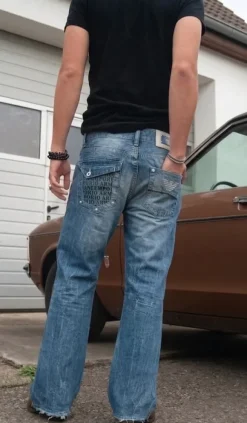Emporio Armani Jeans mit Backprint-Y2K-Pasha Style