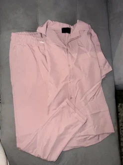 Ensemble Rose
