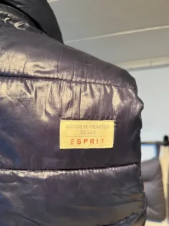 Esprit Herren Steppweste dunkelblau gelb L mit Reißverschluss und Kordelzug