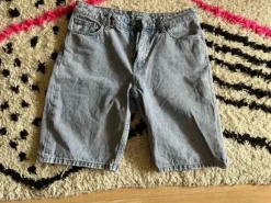 Esprit Retro straight Shorts/ Jeans/ kurze Hose Größe 30