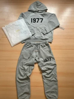 Essentials Tracki
