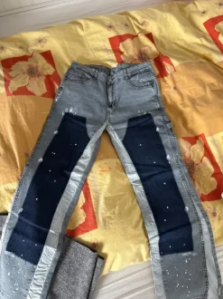 Flared Jeans mit Prints Größe M