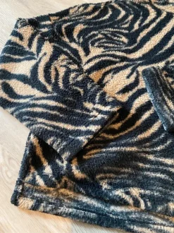 Fleece pullover