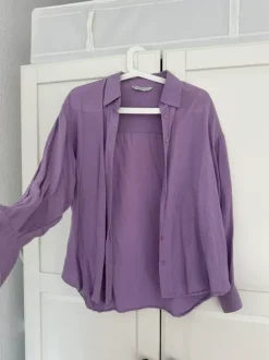 Fliederfarbenes Hemd / Bluse von Stradivarius
