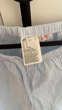 Gestreifte Hose