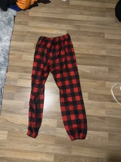 gestreifte pyjama hose
