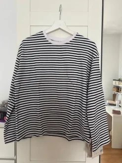 Gestreiftes Langarmshirt