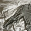 Gina Tricot tailliertes Oberteil mit Knopfleiste