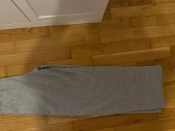 Graue bequeme Hose (Größe S)