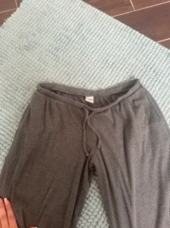 Graue Hose von Hollister in der Größe M