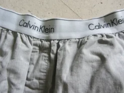 graue Schlafshorts von Calvin Klein in M mit Taschen