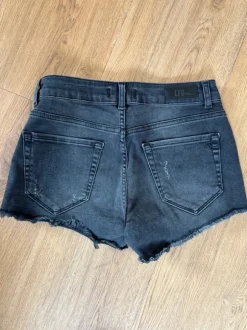 Graue Shorts von LTB