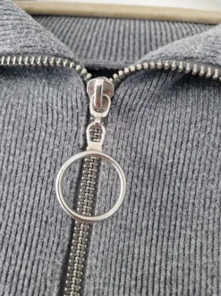 Grauer Pullover mit Zipper in M von Vero Moda