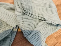 Grüner gestrickter Zweiteiler Set