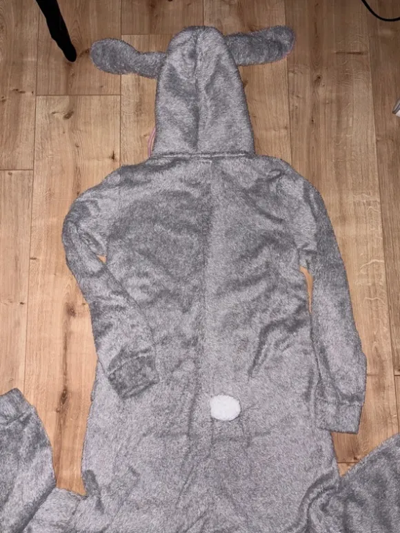 Hausanzug Hase