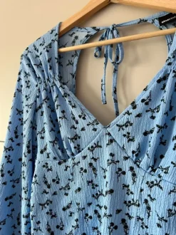 Hellblaue Bluse von Gina Tricot