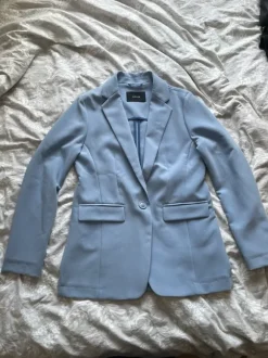 hellblauer blazer